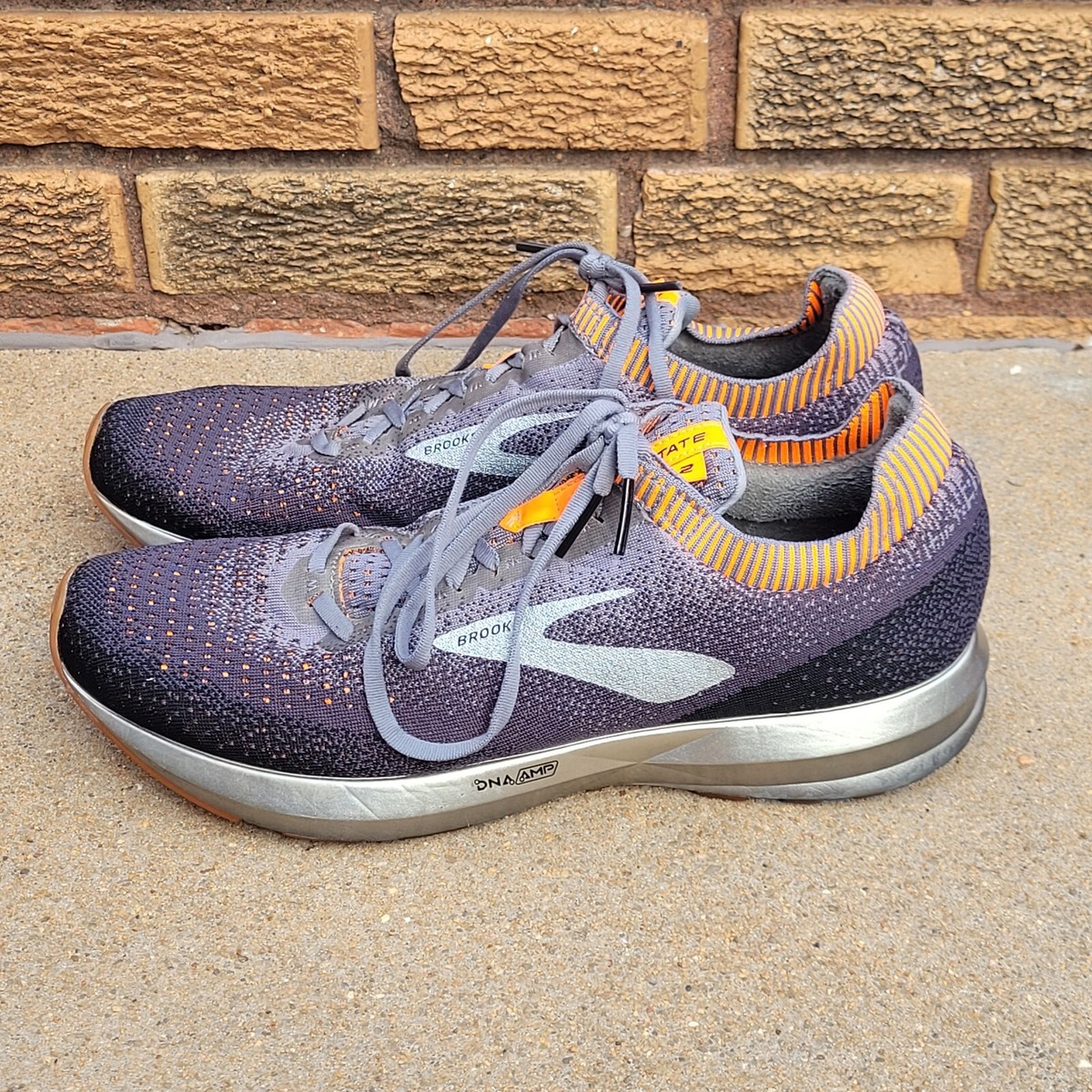 Brooks Levitate 2 Running Shoes Men display picture 1