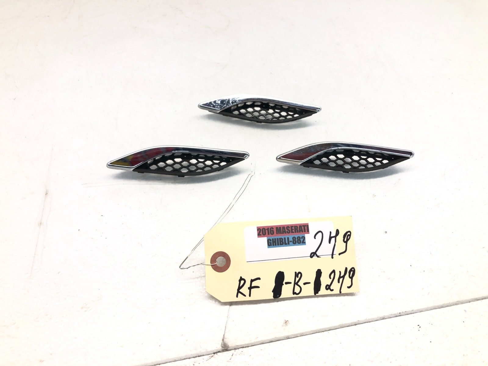 2014-2024 MASERATI GHIBLI S RIGHT PASS FRONT FENDER VENT GRILLE TRIM SET X3 OEM