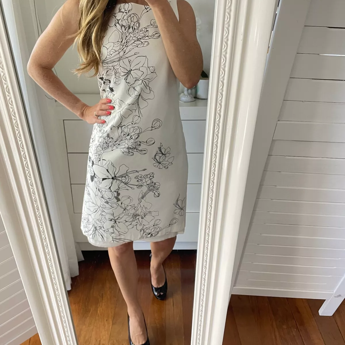 Trent Nathan Size 10 White Black Floral Knee length dress RRP 200