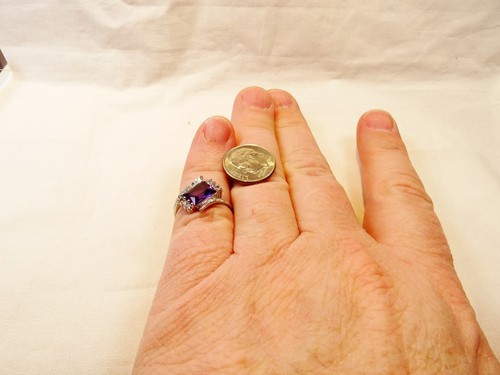 Beautiful 10K White Gold 1.75 ct Amethyst Bypass Textured Sz 5 Dinner Ring - Picture 11 of 12