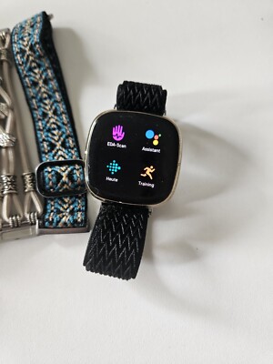 Fitbit Sense 40,48mm Aluminiumgehäuse-lunar White Soft Gold (GPS)