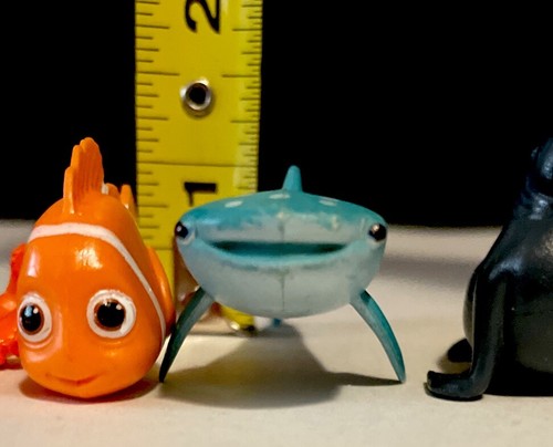 Disney Tsum Tsum Nemo & Friends personaggi in vinile e supporto *Trovare Nemo* set di 15 - Foto 6 di 18