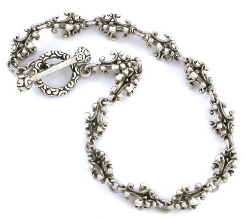 Novica Sterling Silver 925 Granulated Bali Crest Link Bracelet - Picture 5 of 13