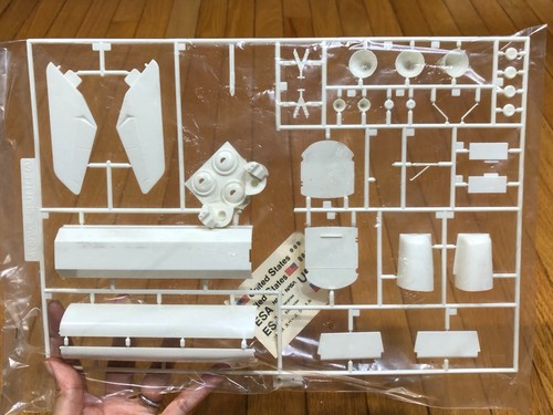SPACE SHUTTLE with SPACE LAB & SPACE TELESCOPE 1/144 MODEL KIT BANDAI VINTAGE - Picture 5 of 20