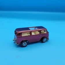 Hot Wheels redline BEACH bomb REAR Loader Brightvision Text Base In Red. Alpha 