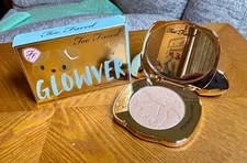 TOO FACED "GLOWVER" PUPPY LOVE HIGHLIGHTER NEW!