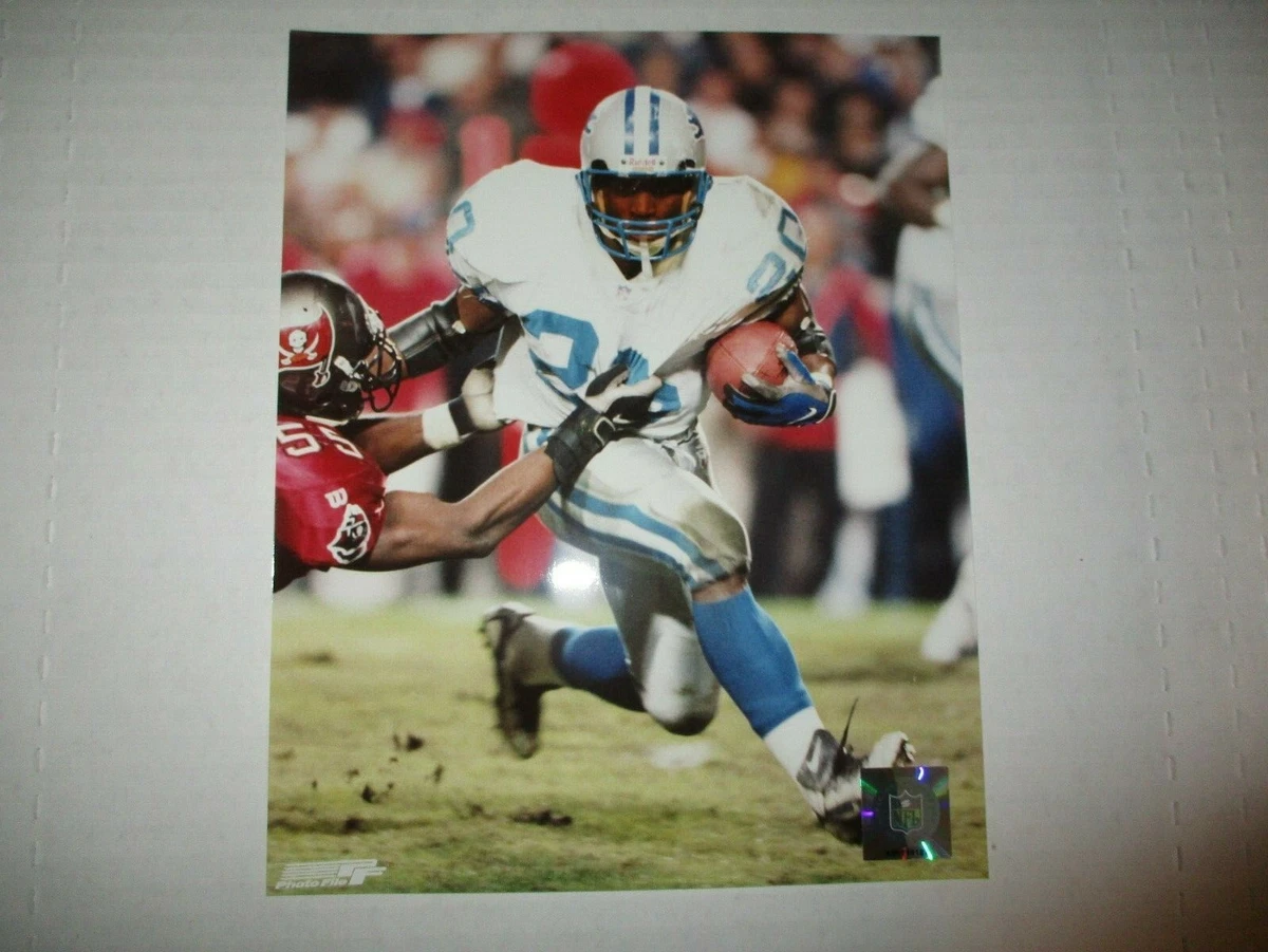 Older DETROIT LIONS Barry Sanders White Jersey 8 x 10 Photo #2