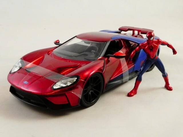 Jada Toys SPIDERMAN Spider-Man Ford GT 2017 + Figurine 1/24