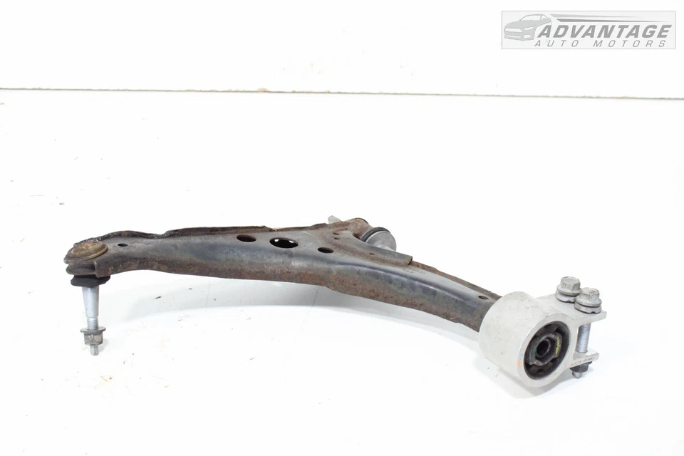 Chevrolet Cruze LT 2016-2019 tracción delantera 1,4 L brazo de control inferior delantero derecho OEM Foto 2 de 4