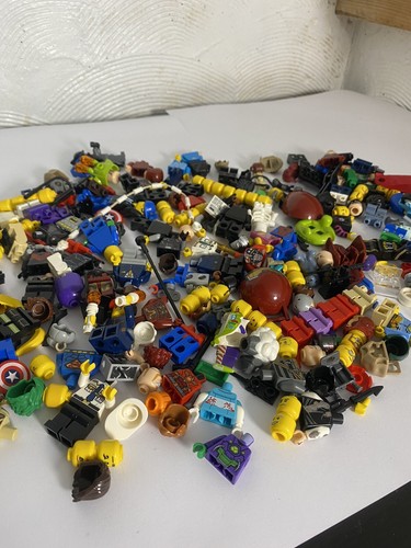 Lego Mini Figures Accessories & Parts Bundle Rare GBK - Picture 9 of 9