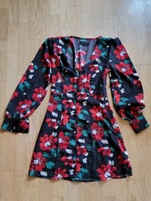 Urban Outfitters Michelle Mini Dress Black Red Floral Plunging Size X Small XS