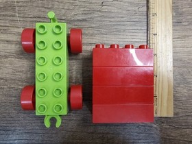 LEGO Duplo Train Car Flat Bed Vehicle Base 4x 2x4 Red Building Blocks B17