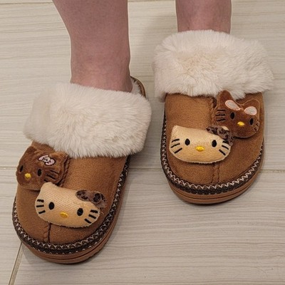 Hello Kitty Faux Fur Suede Women's House Slippers Size 9.5-10.5 UGG Inspired