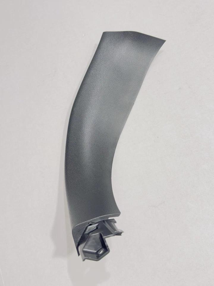 2019-2023 Hyundai Santa Fe Rear Liftgate Left Trim Panel OEM#81730-S2000NNB - Image 2 of 4