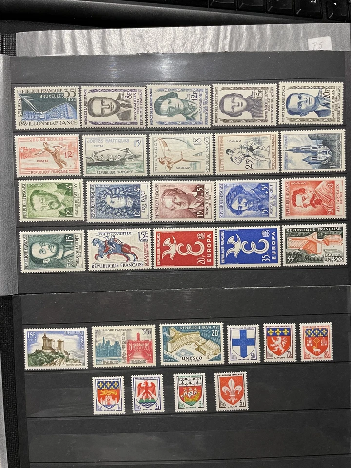 T.19.2. 203 timbres** neuf** de 1937 à 1958. sans trace de charnière. luxe. - Photo 4/4