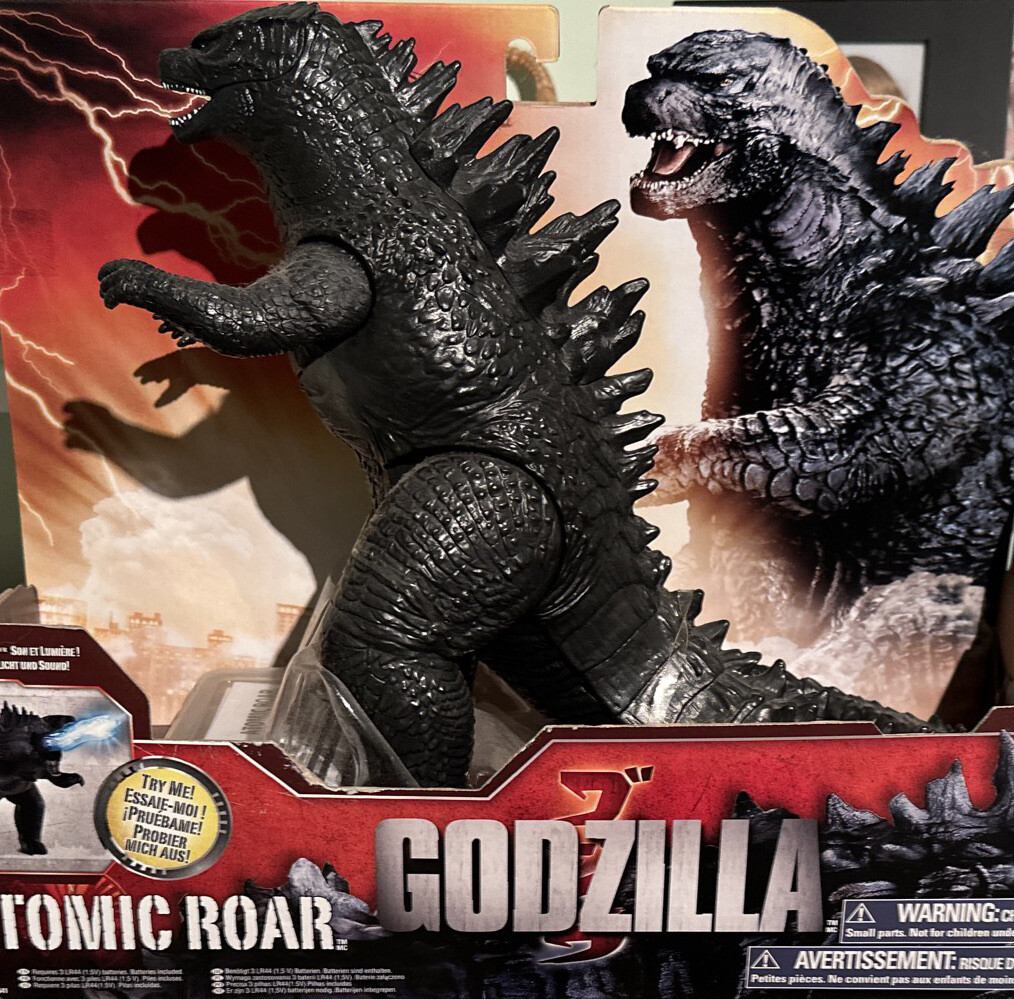 2014 Bandai DX Atomic Roar 10” Godzilla sound and light NEW IN BOX