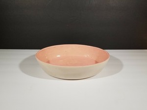 Mid-Century-McCoy-Pottery-Shallow-Bowl-Pink-Interior-MCCOY-Incised-Marking-MCM