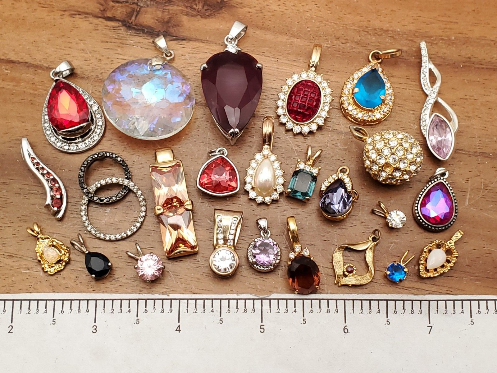 Vintage - Now 25 Piece Faux Gemstones Rhinestones Pendants Craft Jewelry Lot #8