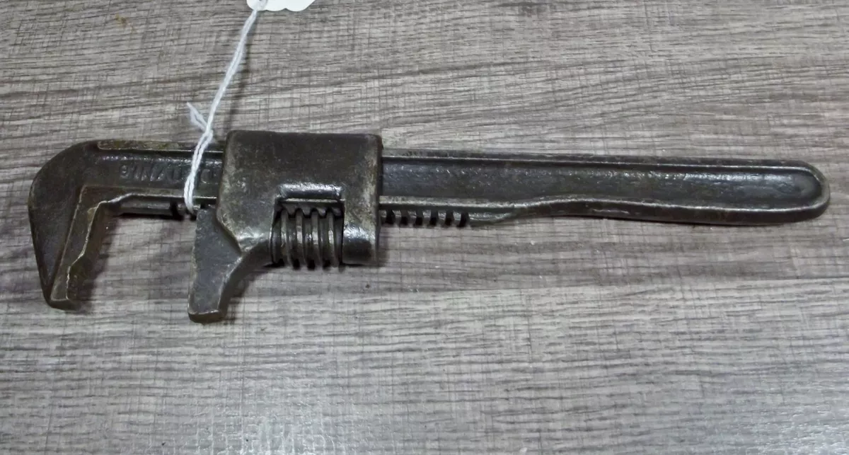 Antique 9 '' Monkey Wrench Tool