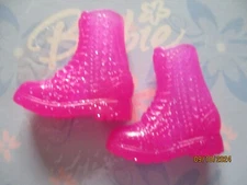 BARBIE DOLL / PAIR OF SHOES: BOOTS, PUMPS ....... (2684)