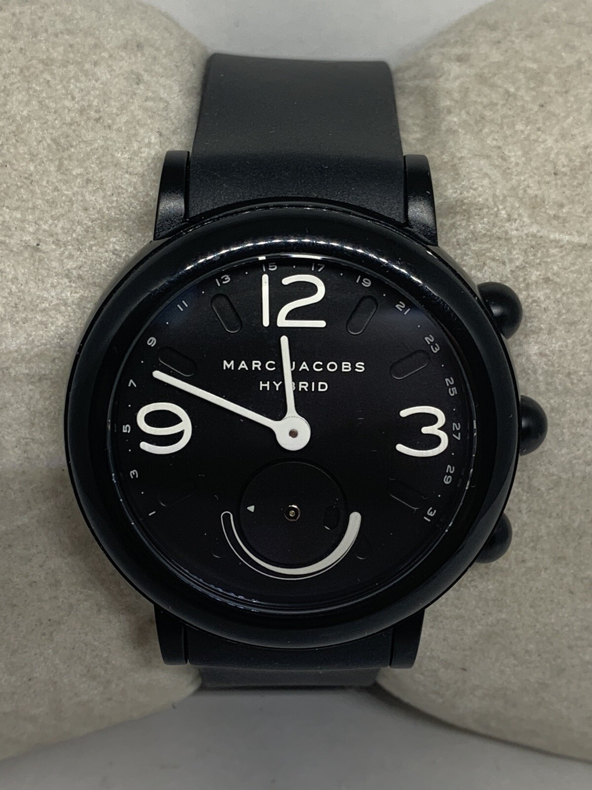 marc jacobs hybrid watch review