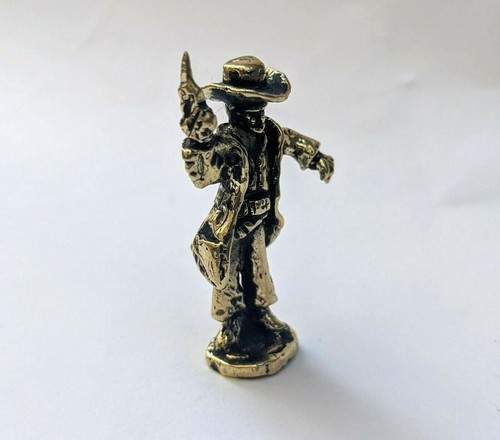 Estatuilla de pistolero de latón curvado a mano de colección adorno del salvaje oeste miniatura - Imagen 3 de 7