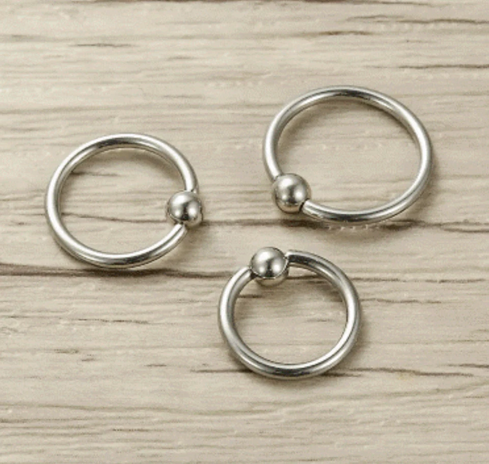 Piercing Anello Chiuso Acciaio Chirurgico Sfera a Incastro Orecchino Lobo Helix - Immagine 2 di 4