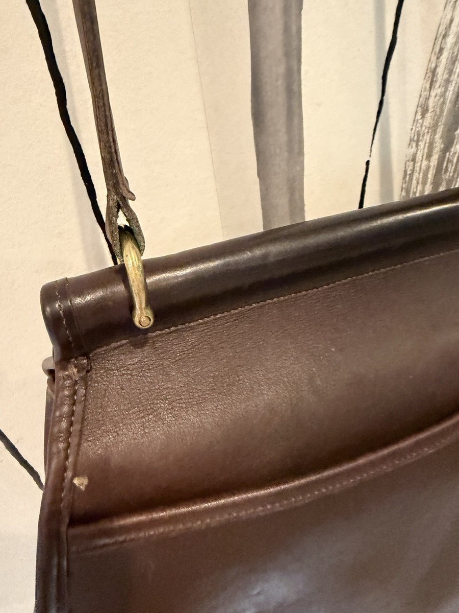 COACH Vintage Shoulder Bag Turnlock Leather Brown Gold Hardware