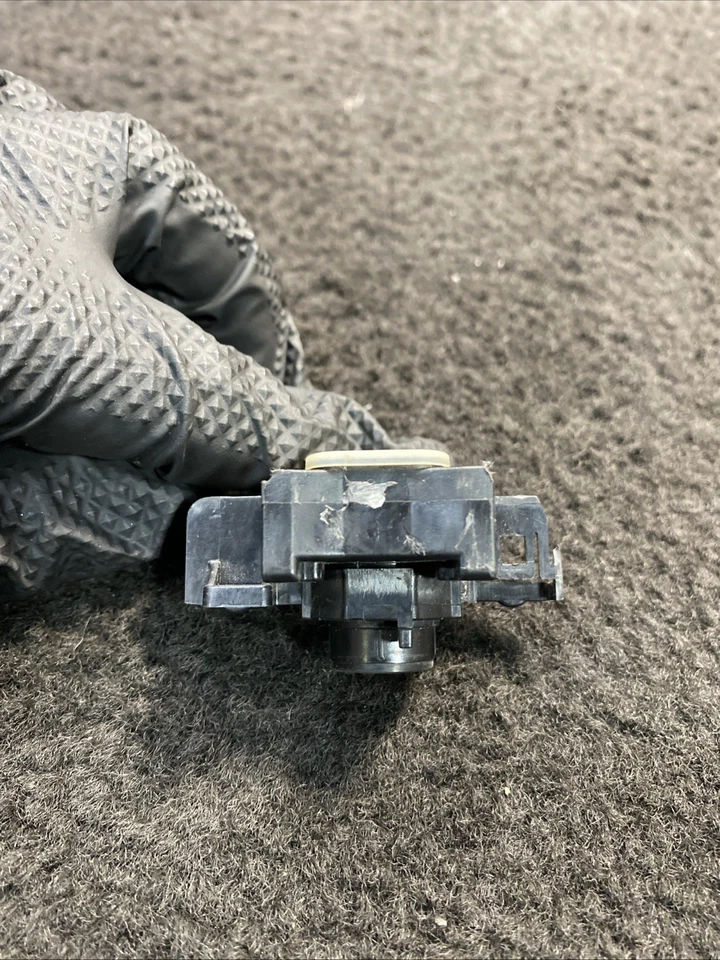 Sensor de ayuda de estacionamiento para parachoques trasero Lexus RC300 2015-2017 OEM 89341-53010-B2 Foto 4 de 4