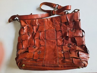 Campomaggi Ledertasche mit Nieten - Handmade in Italy - Neuwertig