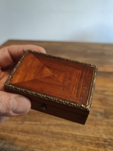 Boîte à Timbres En Bois De Rose Époque Napoléon III. - Imagen 16 de 18