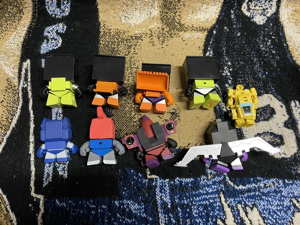 Transformers The loyal Subjects Toy Minifigure Lot Of 9 - Autobots & Deceptacons - Image 4 of 4