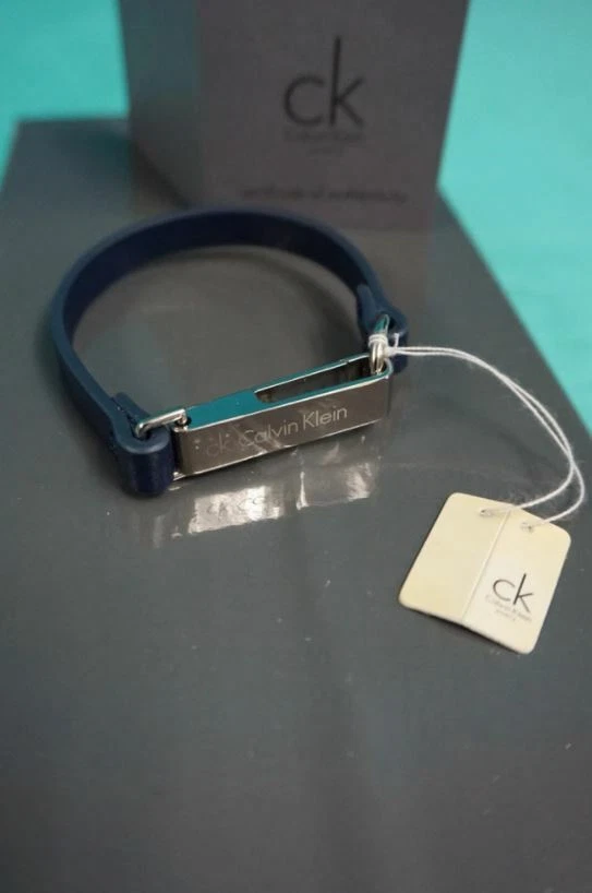 Calvin Klein Minimal Linear Stainless Steel Crystal Set Ring – Burrows  Jewellers