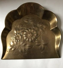 Vintage Metal Brass Catcher Dust Pan Table Sweeper Tray Silent Butler Floral