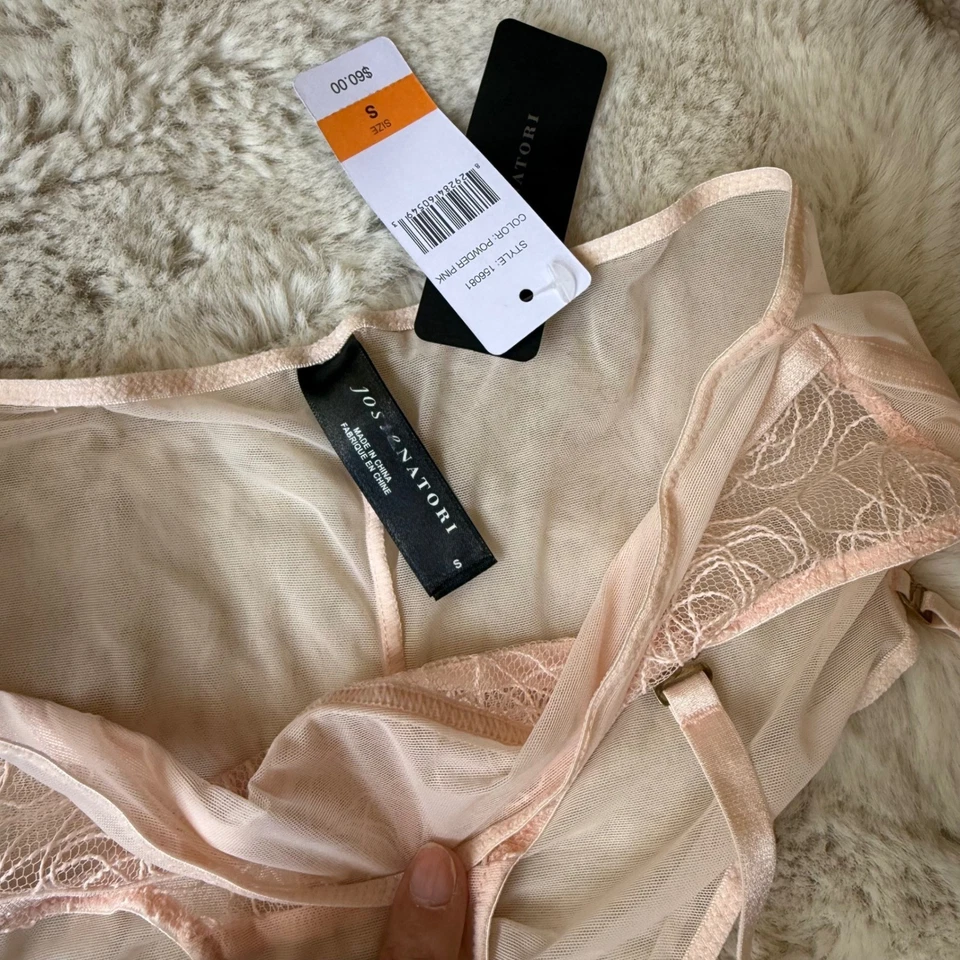 全新带标签 Natori 粉粉色花边装饰吊袜带高腰内裤 S 码 — 第 4/4 张图片