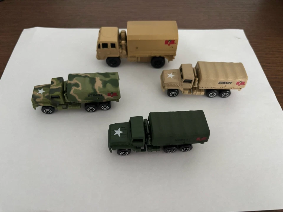 GIJoe Footlocker + Maisto Diecast 29 Military Vehicles + Dog tags - Image 4 of 4