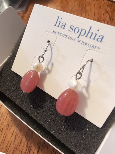 NEW In Box LIA SOPHIA Gold tone PINK Stone And Pearl DROP EARRINGS 1" - Picture 4 of 5