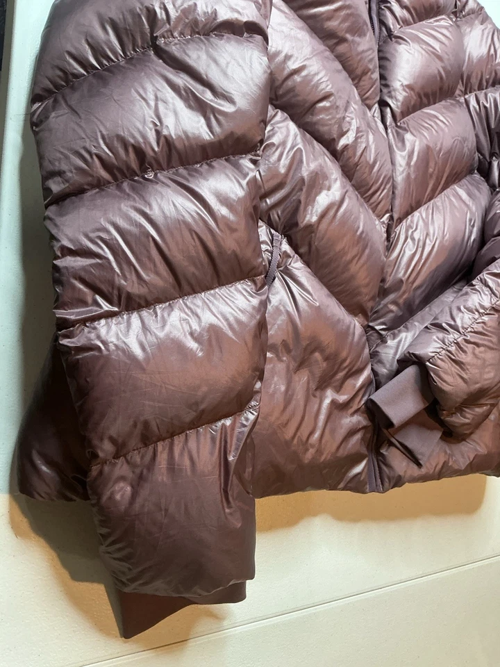 Athleta Goose Down Puffer Jacket M Women's light weight Plum Purple Grape - Image 3 of 4