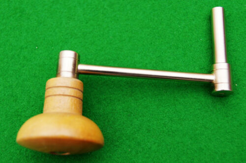 Antique Longcase Clock Crank Key No 3 (3.00 mm Square ) - Picture 3 of 3