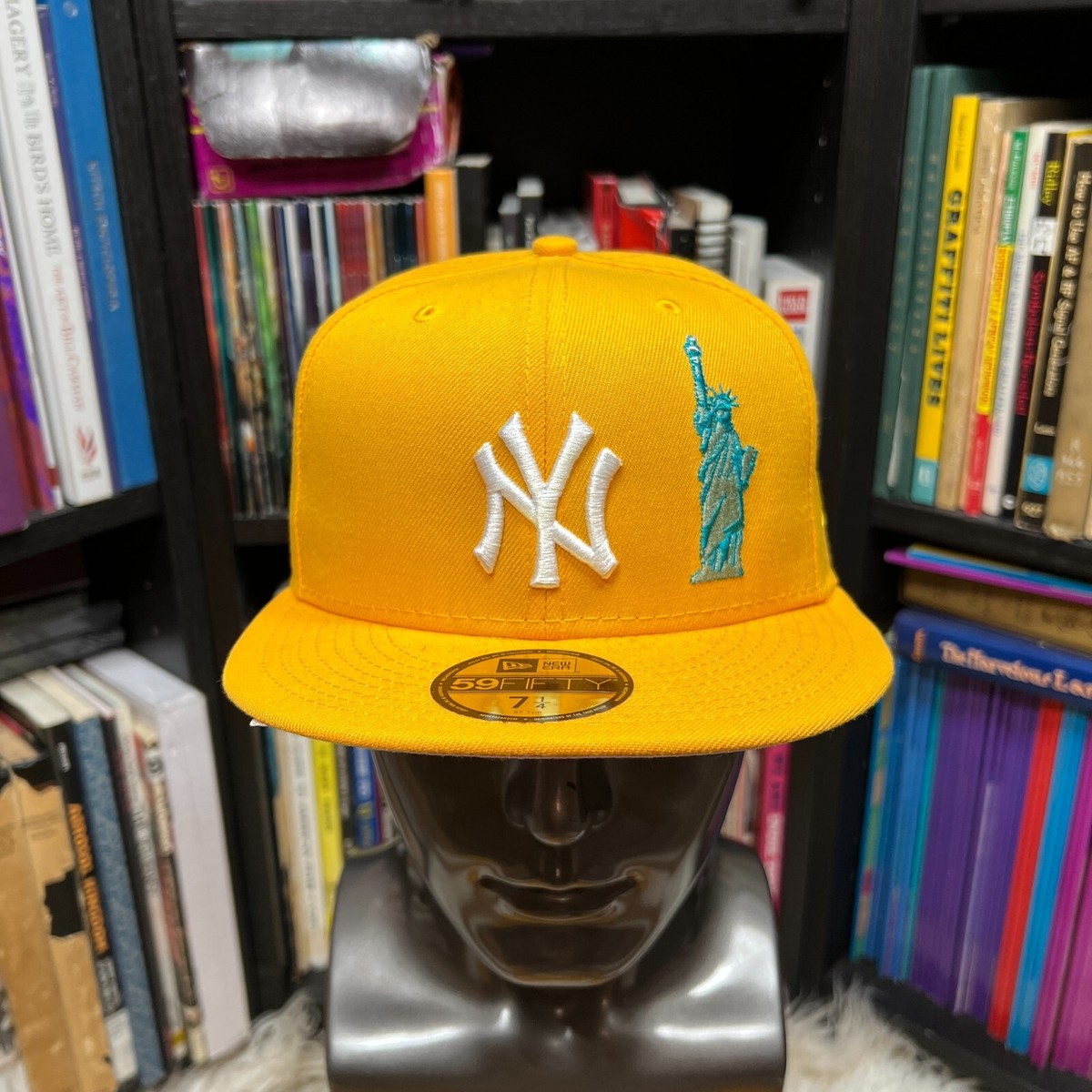 NEW ERA NEW YORK YANKEES TAXI STATUE OF LIBERTY FITTED HAT PINK UV