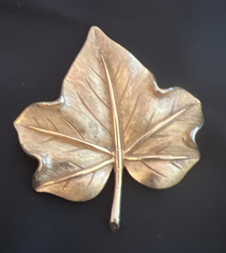 Crown Trifari Maple Leaf Pin Brooch Goldtone