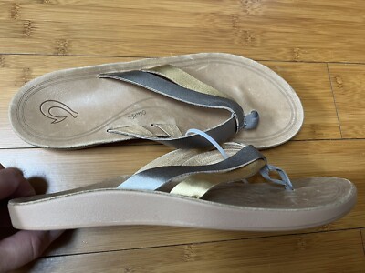 Olukai KaeKae Metallic Silver Gold Leather Double Strap FlipFlop Thong Sandal 10