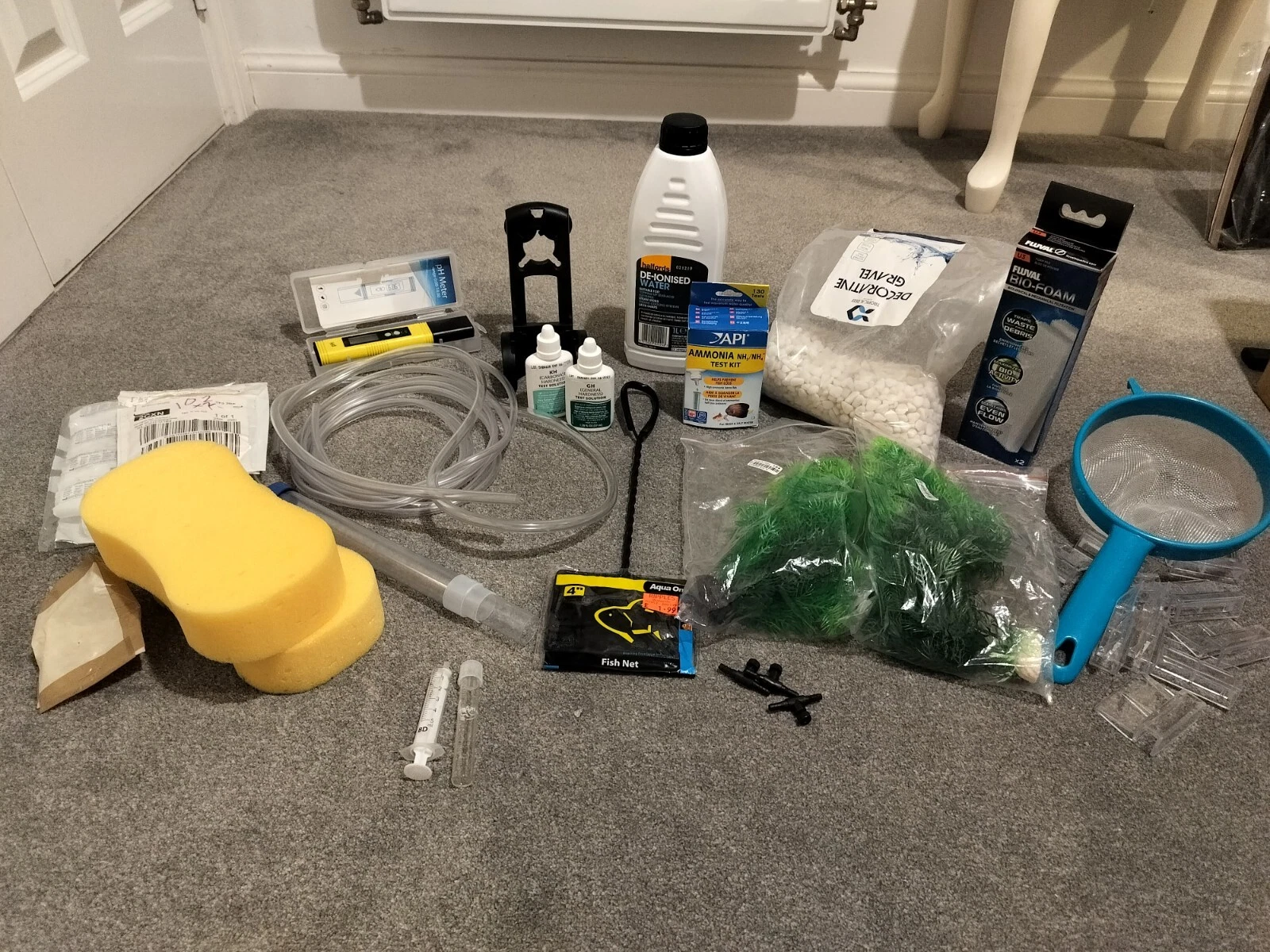 Aquarium fish tank accessories ornaments job lot coral media pipes pump Bundle
Opens in a new window