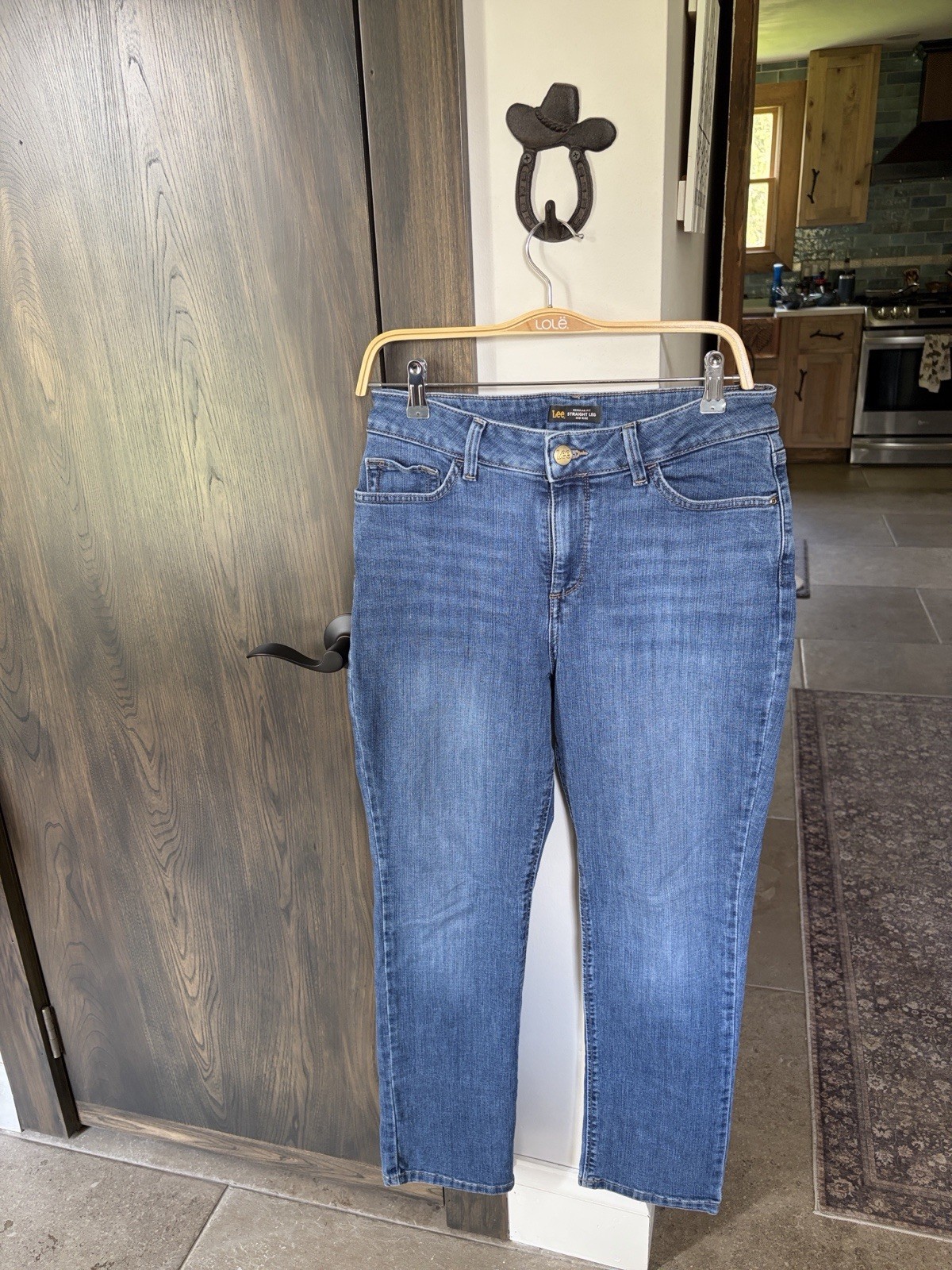 Lee Premium Select Women’s Straight Leg Stretch Jeans Blue Medium Wash Size 10