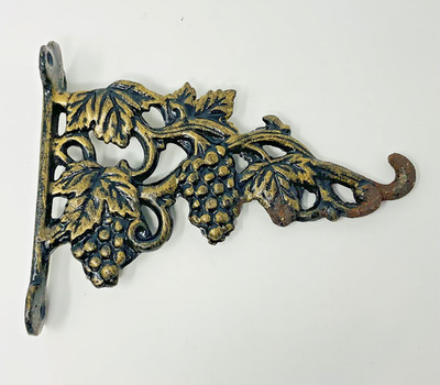 Black Gold Cast Iron Wall Mount Bracket Grapevine Plant Hanger 7.25''x 5.5  VTG