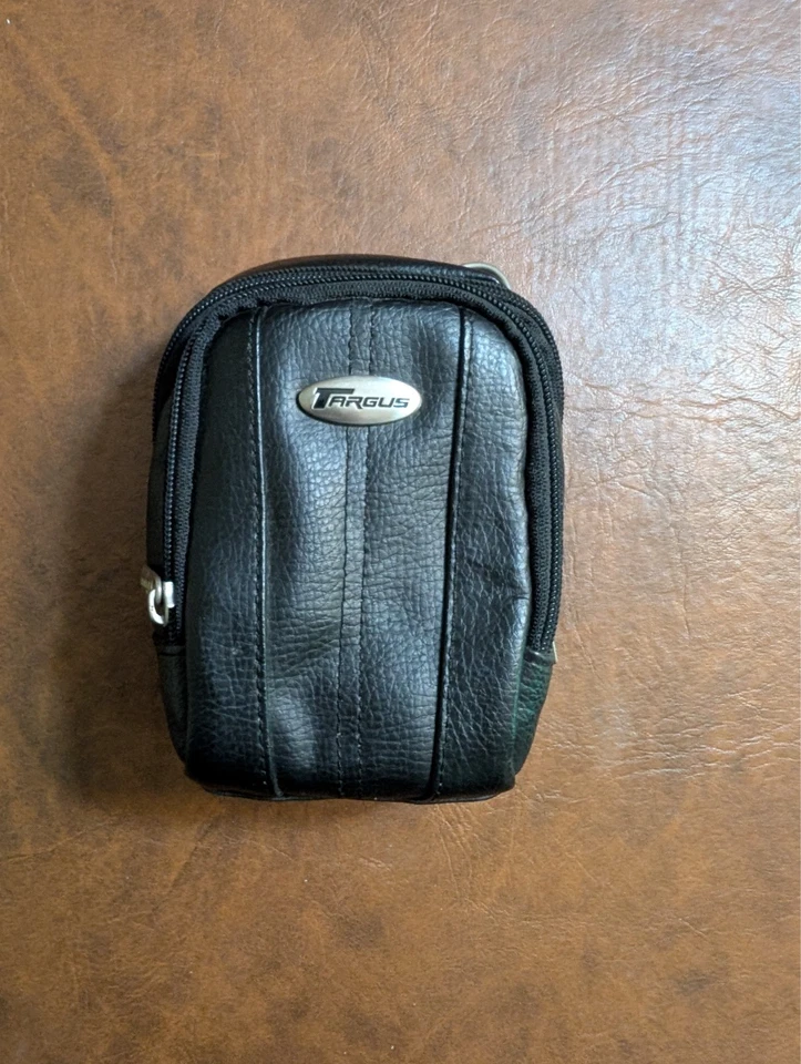 Targus pequena bolsa de couro preta para câmera com alça de transporte estojo compacto - Imagem 2 de 4