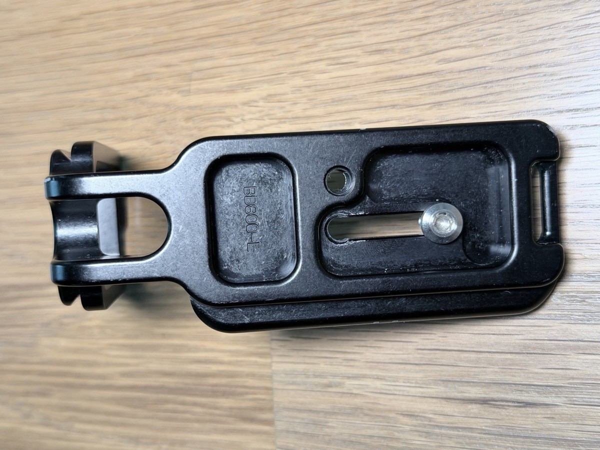 Really Right Stuff BD3-L A L-Bracket for Nikon D3