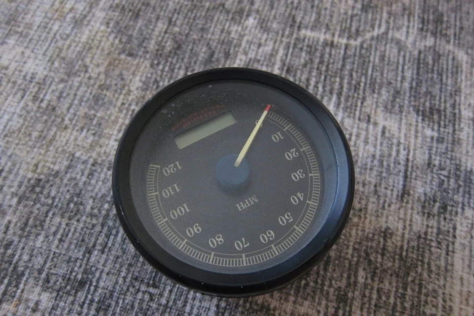 Harley Davidson Dyna Sportster 2004 2005 2006 fabricante de equipos originales velocímetro 16.494 millas 67406-04 Foto 4 de 4