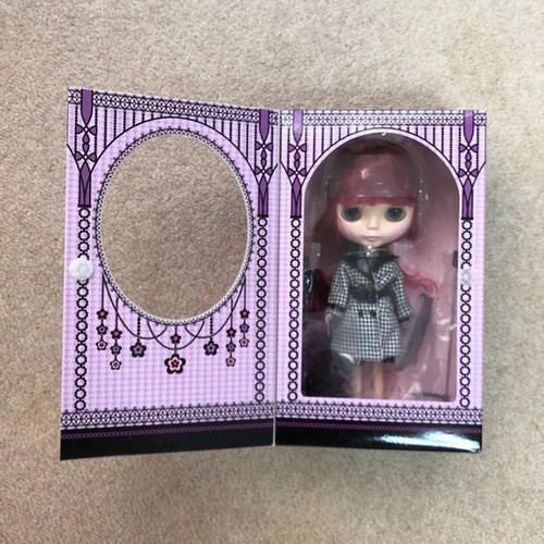 Muñeca Neo Blythe Natasha Moore Takara Tomy Hasbro CWC Moda Limitada Coleccionable - Imagen 2 de 2
