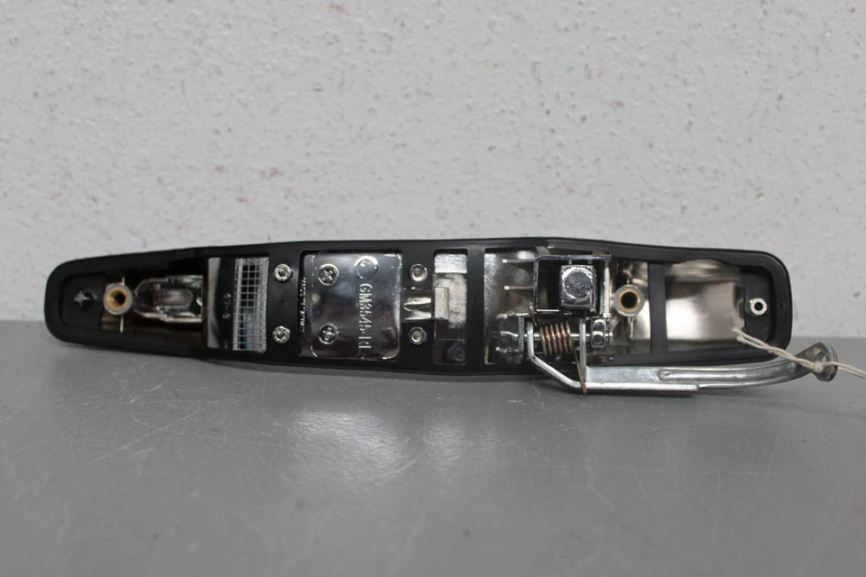 2007 2014 CADILLAC ESCALADE LEFT SIDE DOOR HANDLED - Изображение 3 из 4